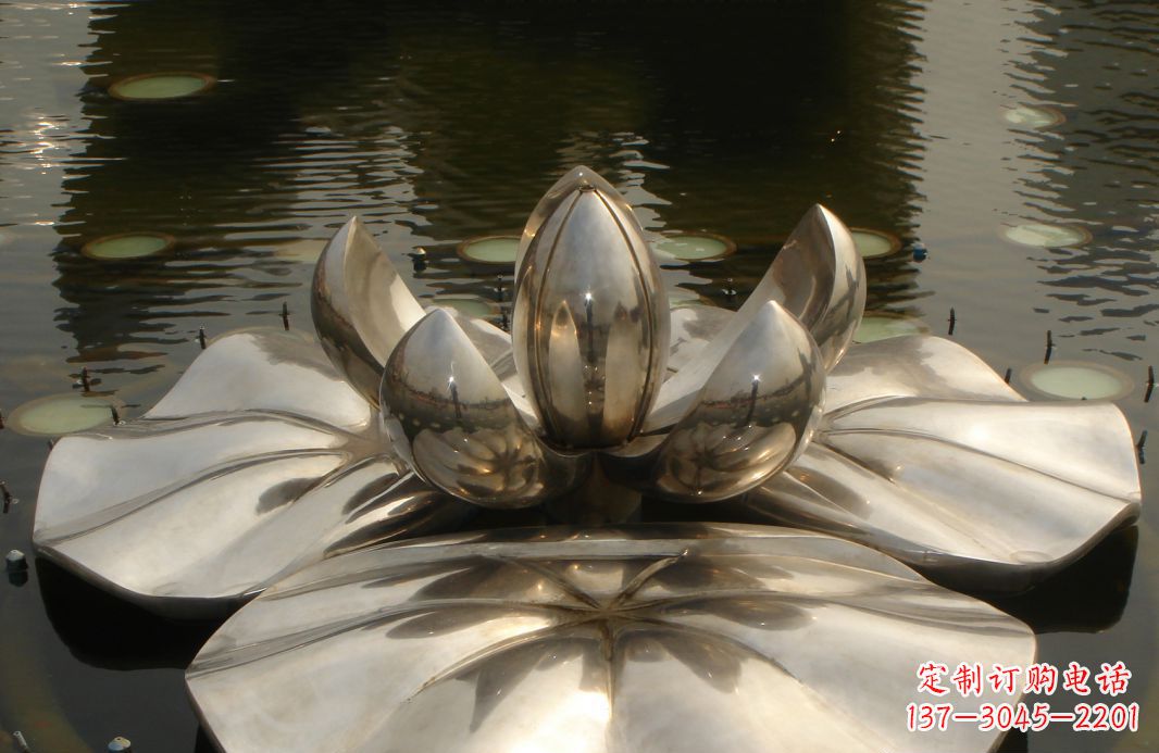 潍坊不锈钢莲花雕塑绚丽多彩的艺术之美