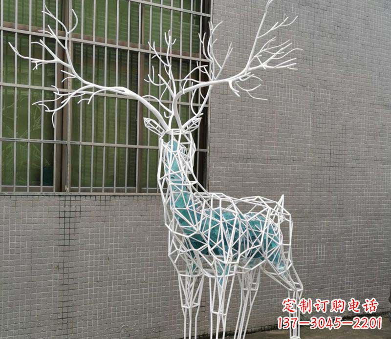 潍坊不锈钢镂空梅花鹿雕塑——流动的美丽