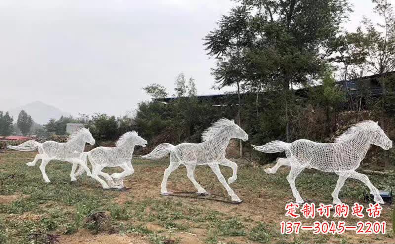 潍坊不锈钢马雕塑勇往直前