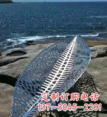 潍坊不锈钢镂空树叶景观雕塑精致而又充满灵性