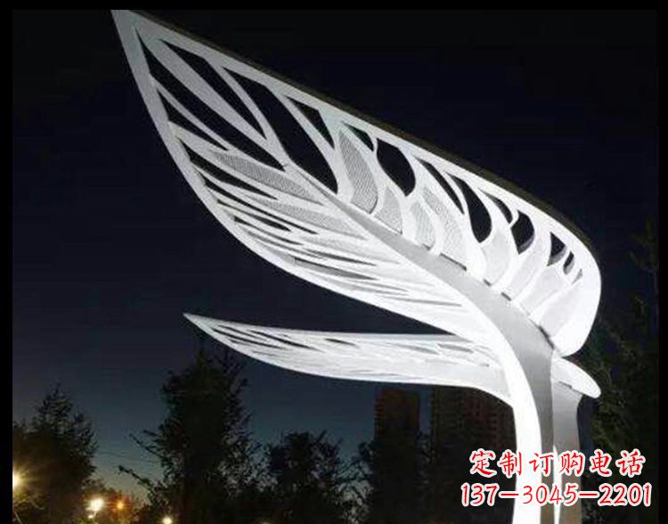 潍坊不锈钢镂空树叶雕塑点缀景观