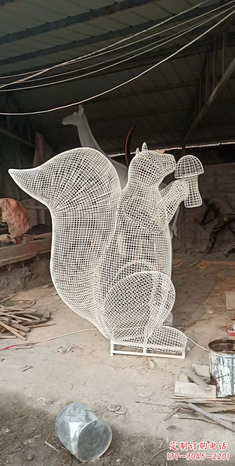 潍坊不锈钢松鼠雕塑精美的艺术作品