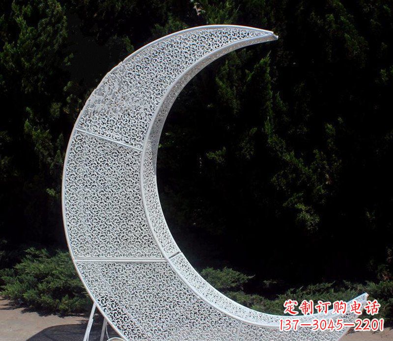 潍坊不锈钢镂空月亮公园雕塑浪漫而又神奇