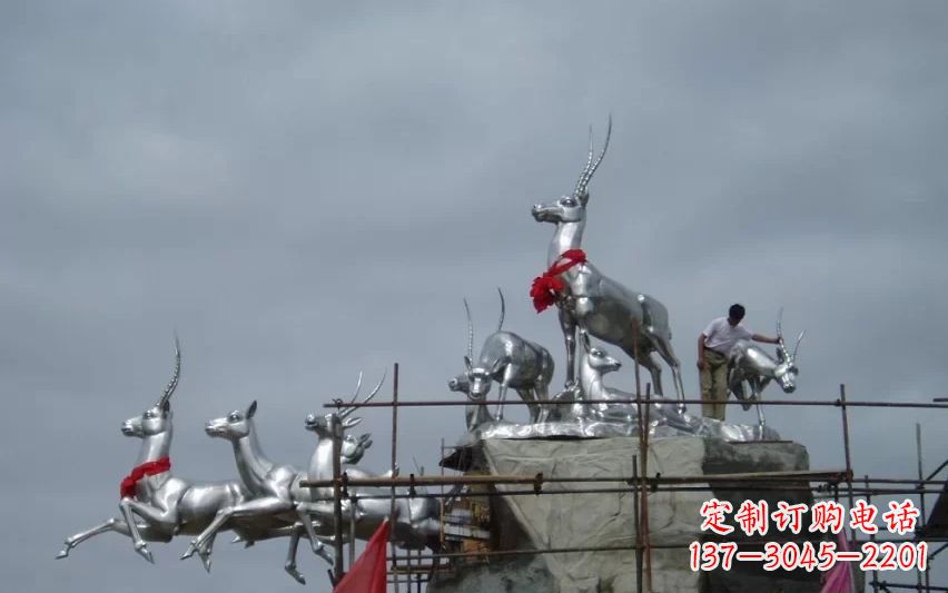 潍坊不锈钢动物雕塑——美丽宁静的自然之美