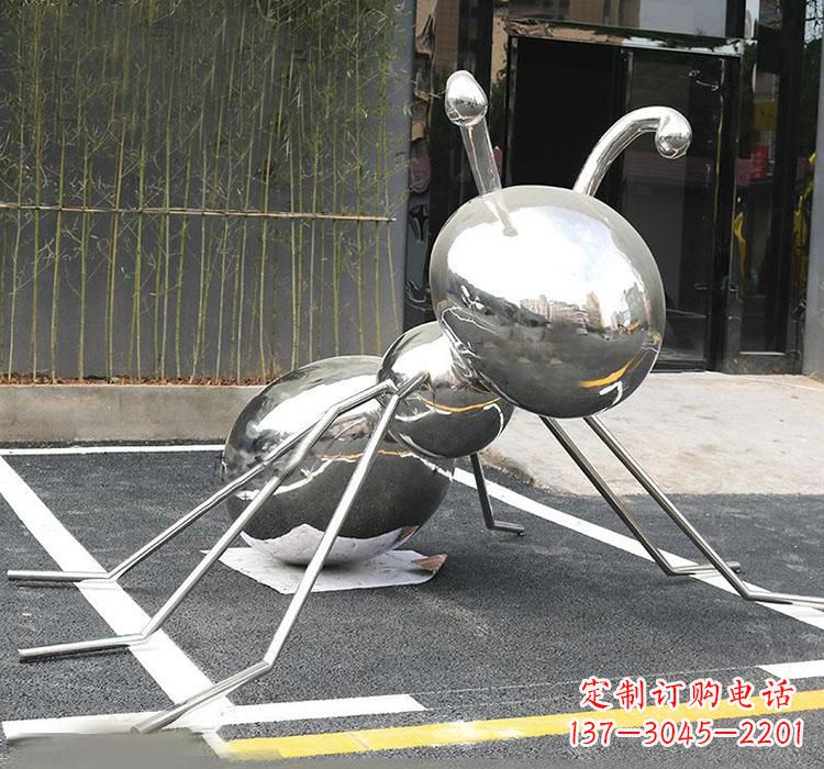 潍坊不锈钢蚂蚁雕塑象征着勤劳与坚毅