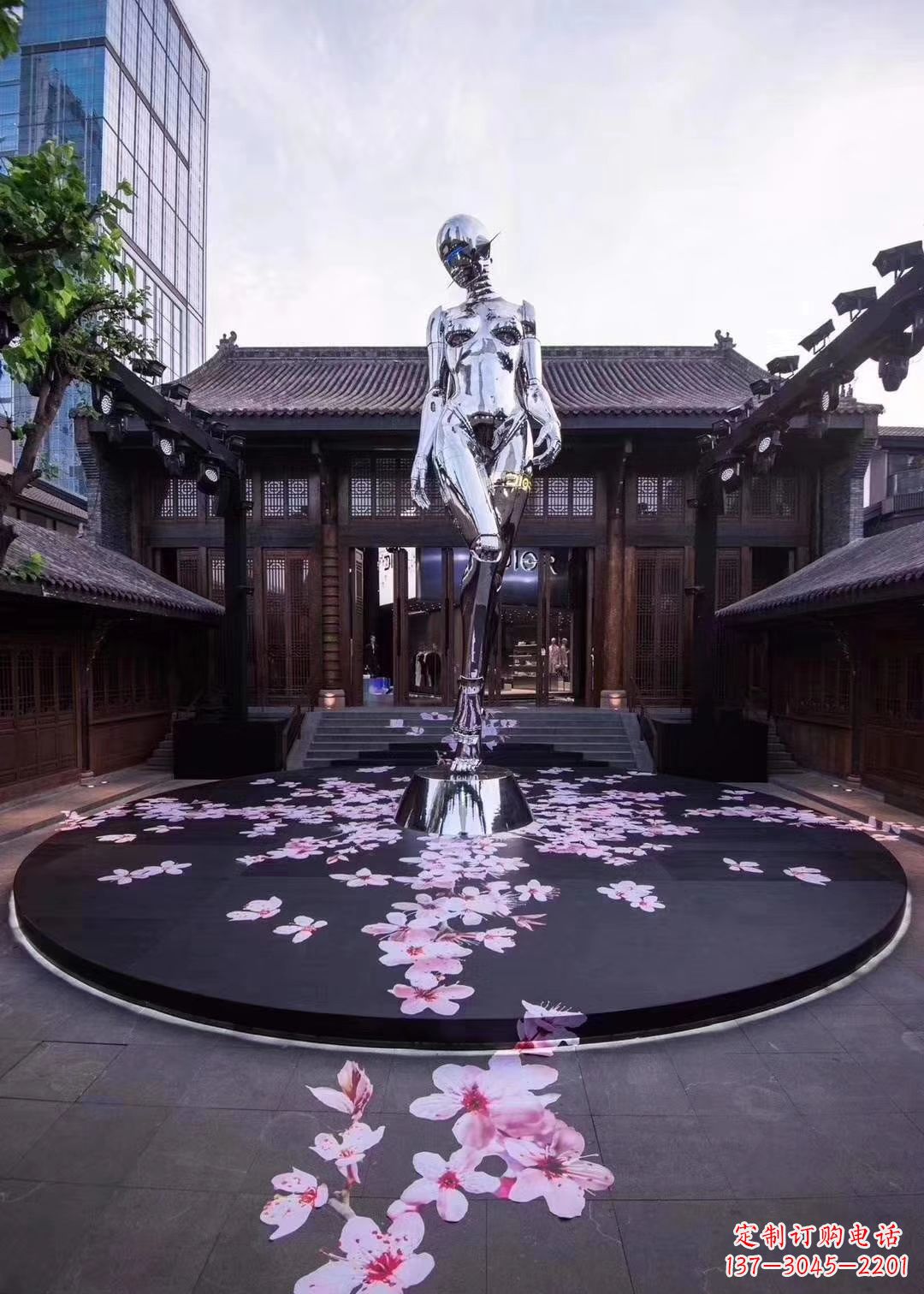 潍坊美女雕塑点亮城市之美