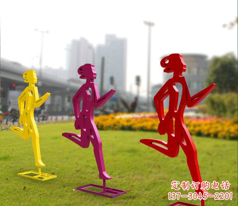 潍坊勇敢奔跑的女性雕塑