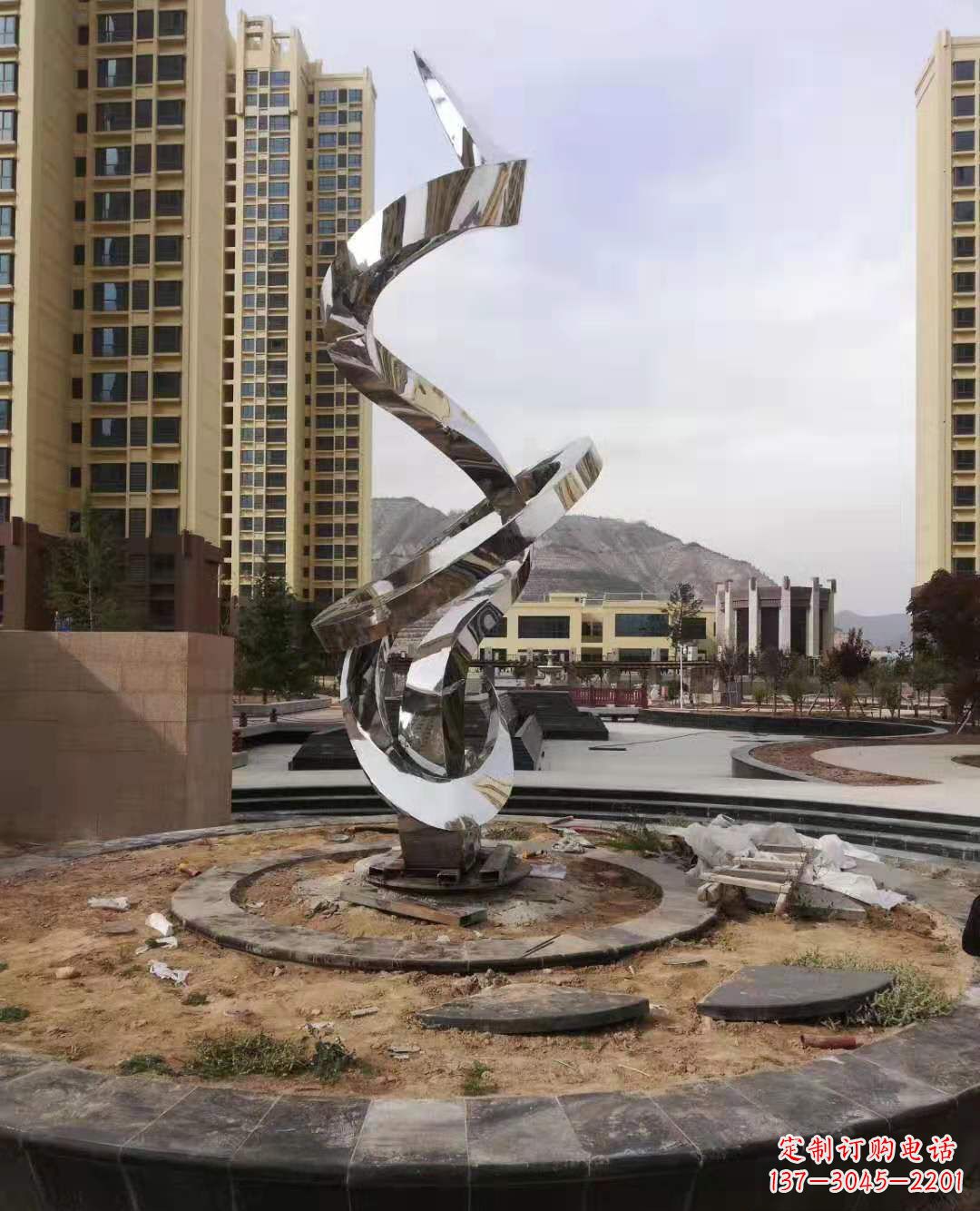 潍坊飘带雕塑美化城市空间的艺术