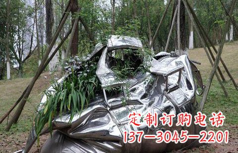 潍坊不锈钢手提包雕塑——精美的艺术形式