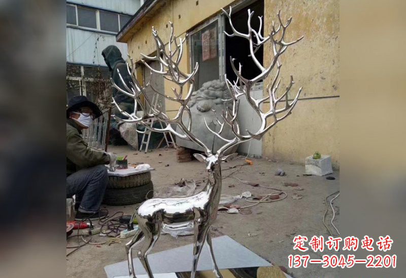 潍坊不锈钢树枝鹿雕塑艺术精美的自然之美