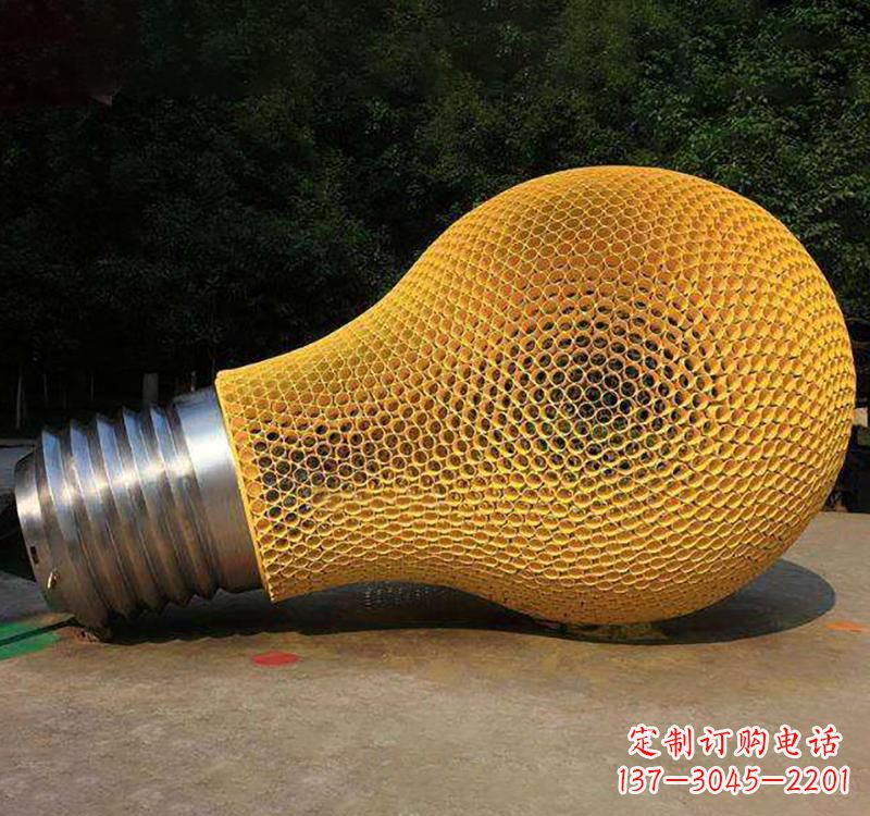潍坊不锈钢灯泡雕塑点亮小区景观