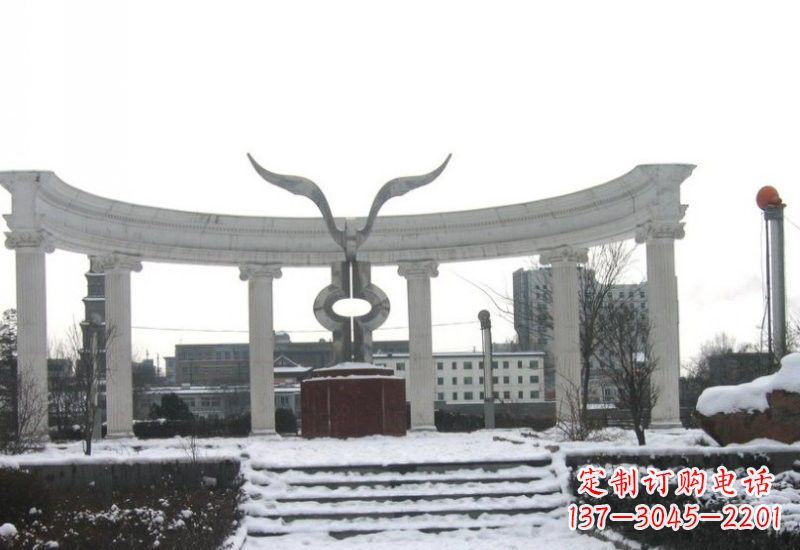 潍坊雄鹰展翅——一件精美的不锈钢雕塑