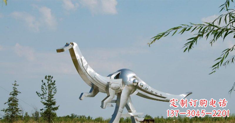 潍坊不锈钢鸭嘴龙雕塑传递自然之美