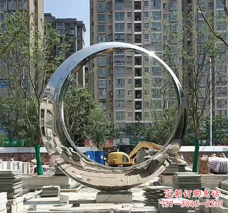 潍坊不锈钢艺术圆环雕塑——艺术的精粹