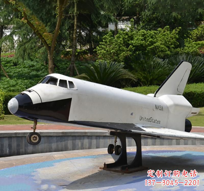 潍坊不锈钢飞机雕塑给空中增添梦幻氛围