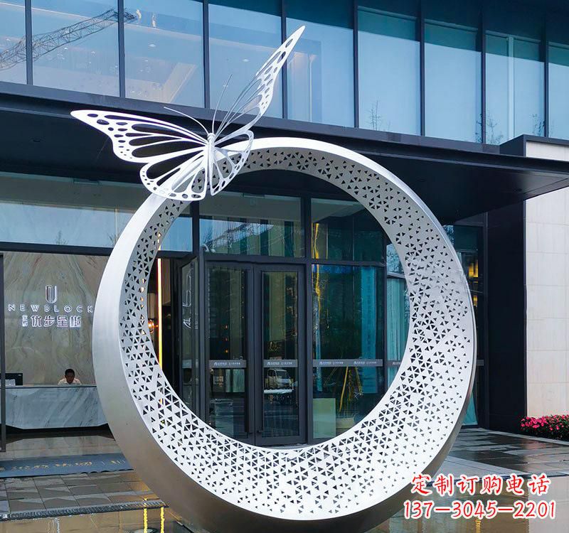 潍坊不锈钢园林戒指雕塑精美细腻的艺术品
