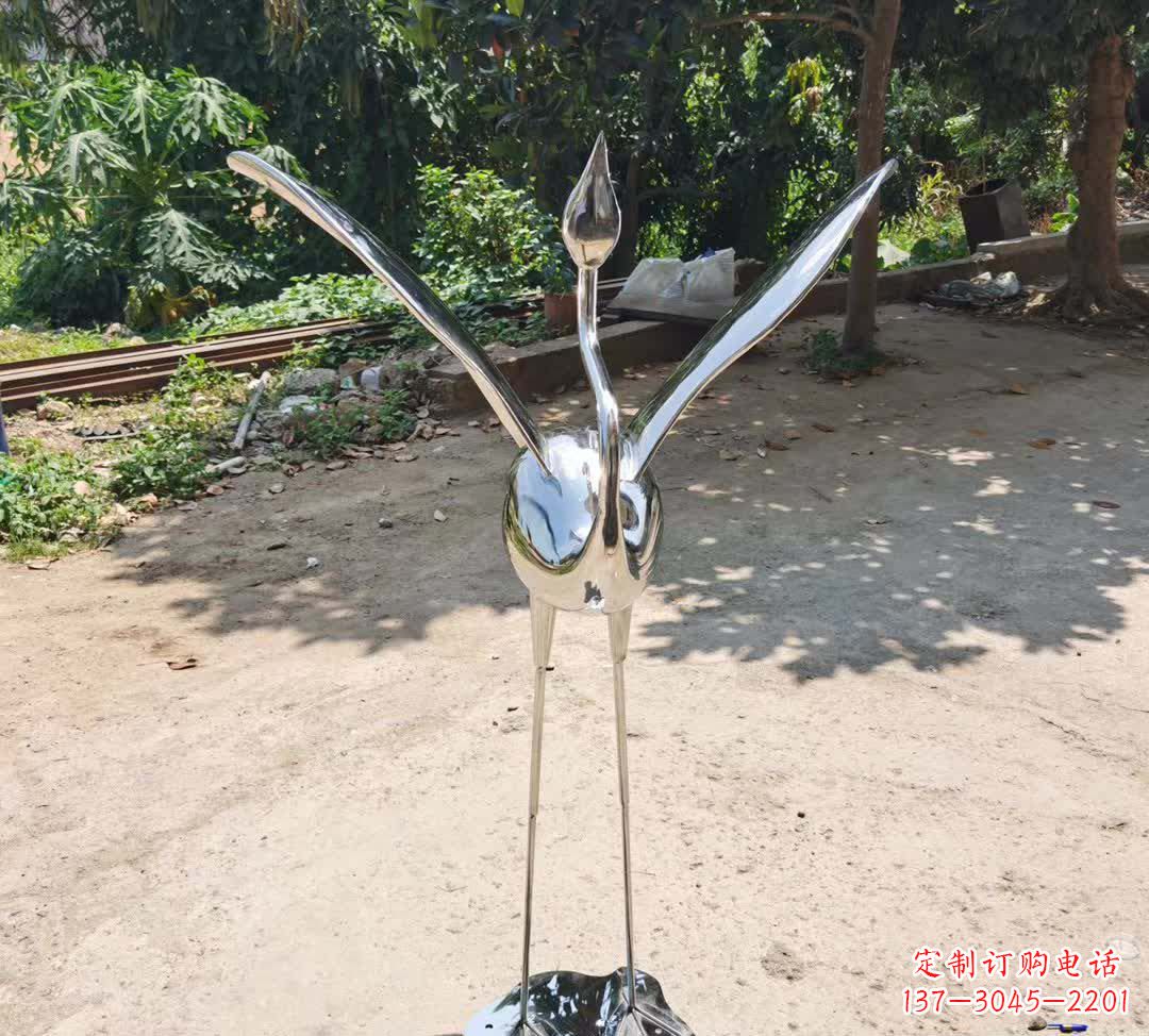潍坊不锈钢仙鹤雕塑——传承灵动之美