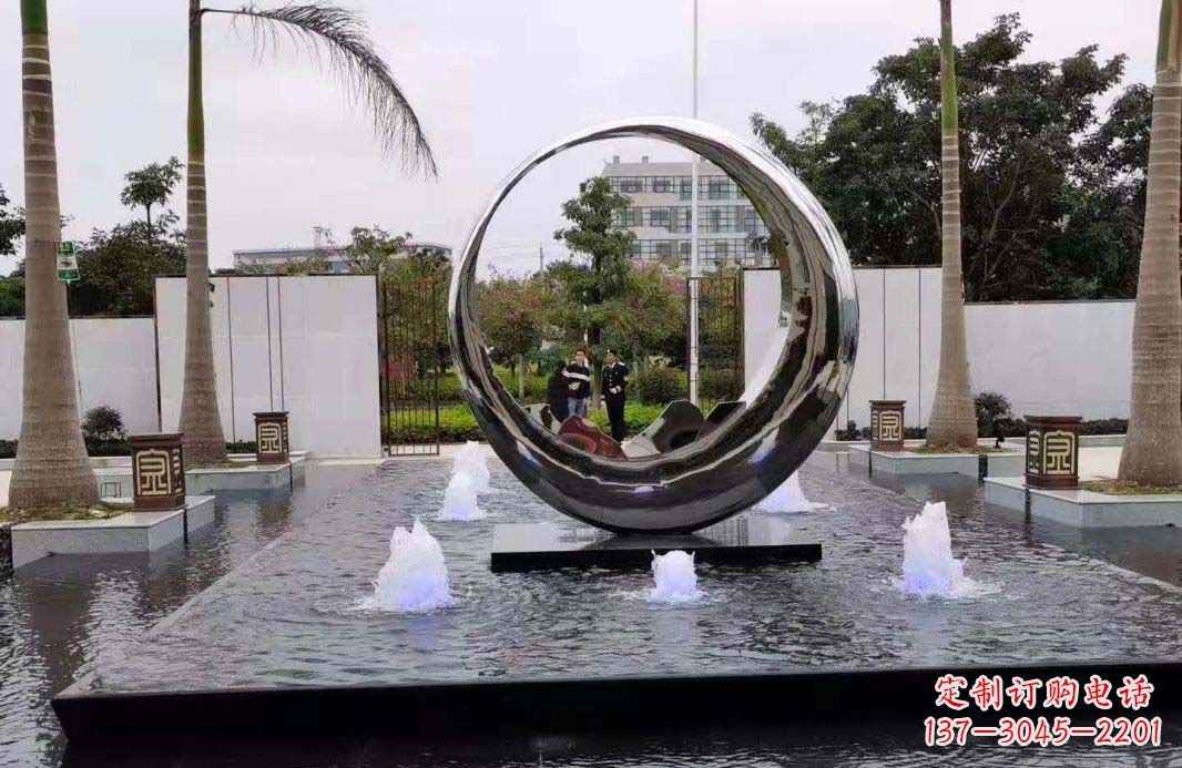 潍坊圆环景观喷泉雕塑视觉与声音的完美结合