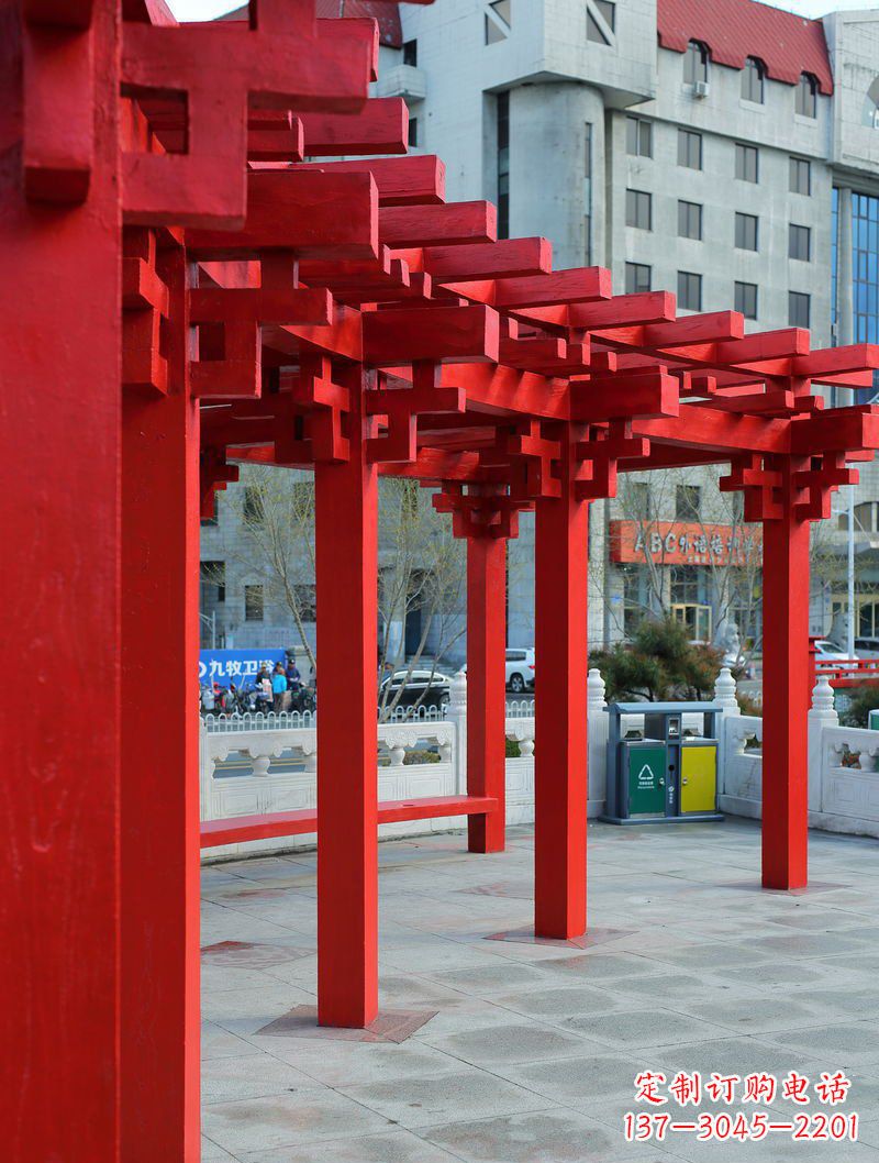 潍坊长廊雕塑描绘城市景观的艺术作品