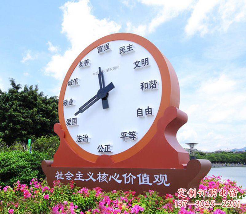 潍坊价值观雕塑以不锈钢钟表为蓝本