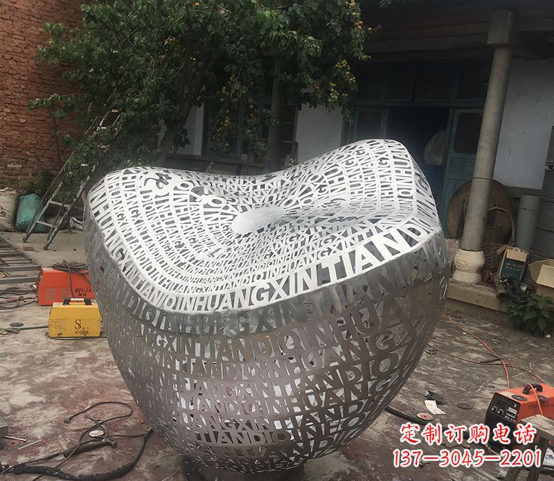 潍坊不锈钢元宝雕塑精美外形与精美文化