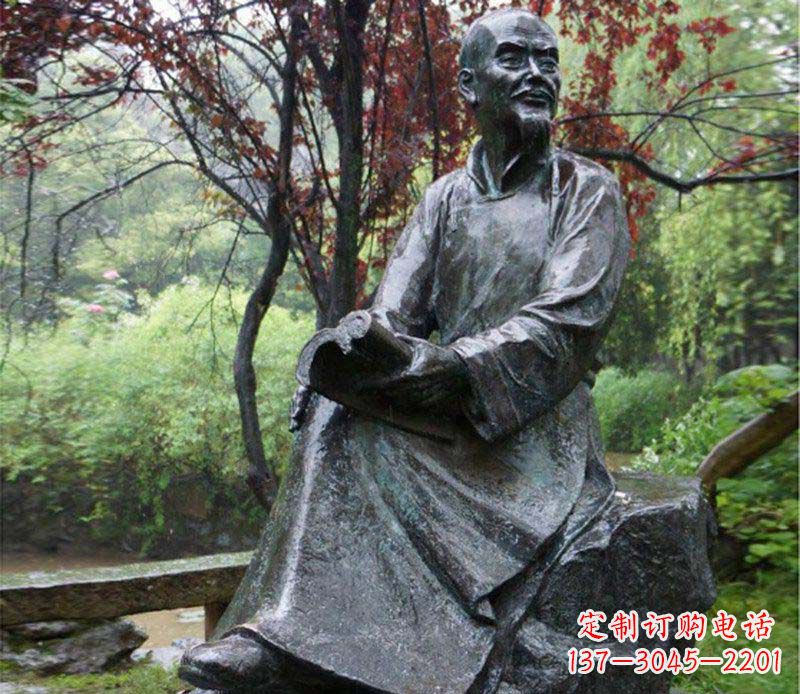 潍坊纪念古代名人的雕塑
