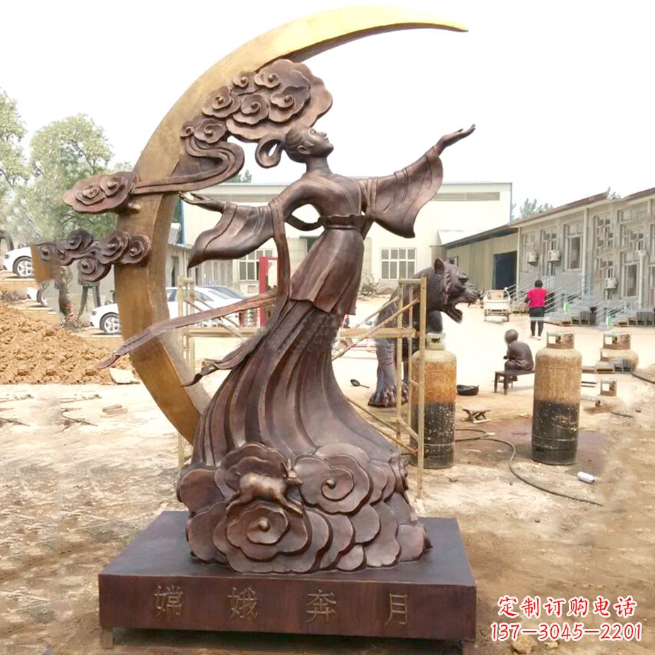 潍坊嫦娥奔月黄金雕塑-铸铜神话人物上古美女雕像