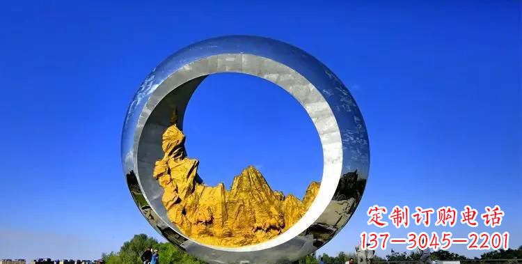潍坊月亮雕塑——城市的美丽装饰