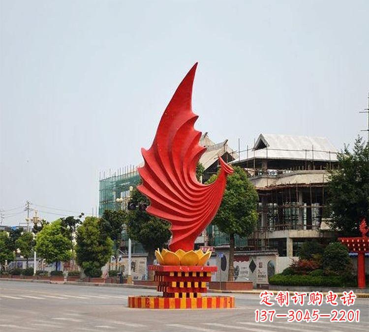 潍坊凤凰雕塑为城市街边增添美丽