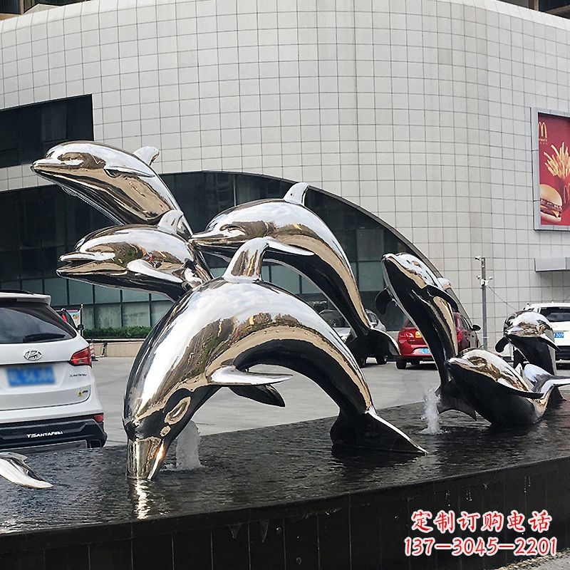 潍坊海豚雕塑点亮城市商场的不锈钢镜面水景