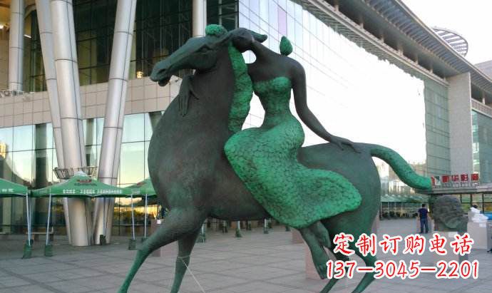 潍坊骑马雕塑让女孩的梦想变为现实