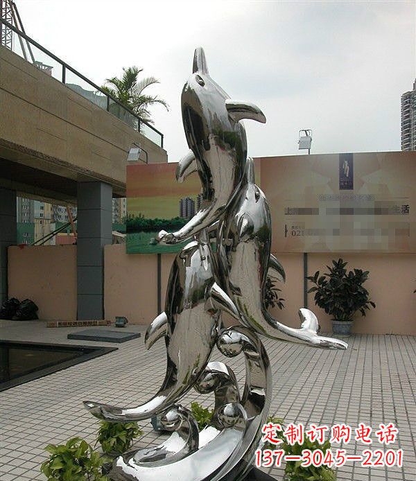 潍坊海豚雕塑表达创意与活力