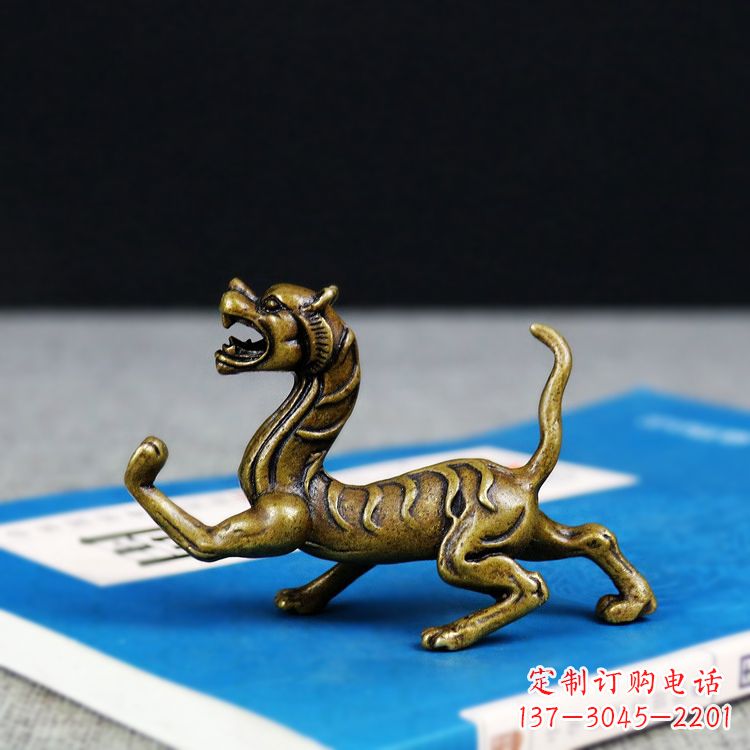 潍坊纯铜铸造白虎雕塑