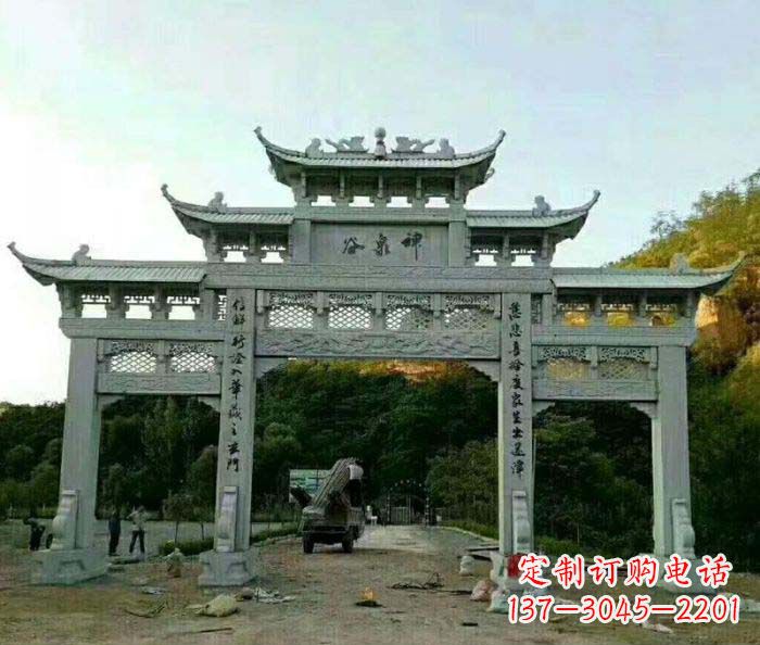 潍坊村口石雕牌楼千百年文化瑰宝