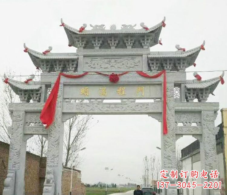 潍坊牌坊雕塑纪念历史，传承文化