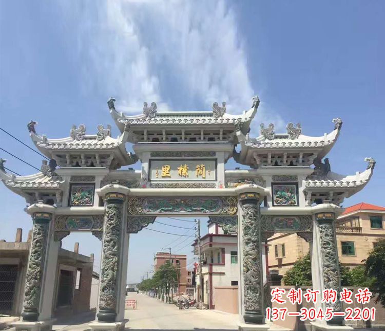 潍坊传承古老技艺 牌坊雕塑美化村庄