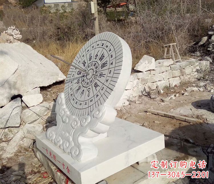 潍坊传承古老文化——日晷雕塑