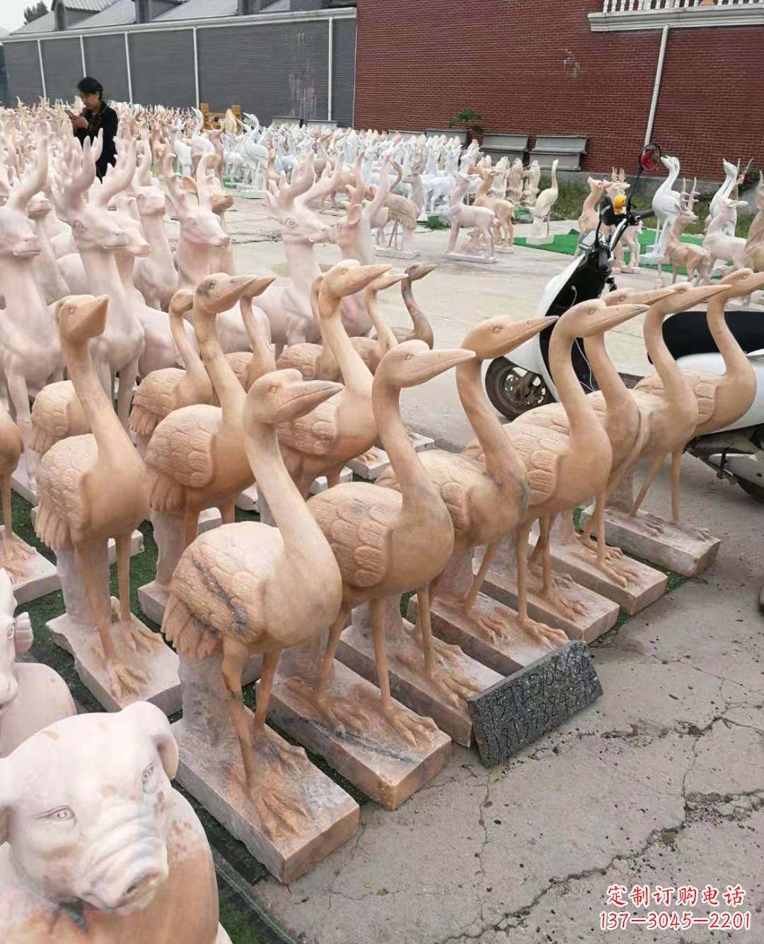 潍坊丹顶鹤大理石雕塑