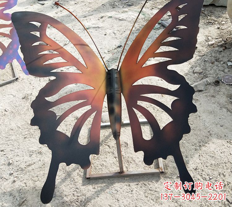 潍坊大型不锈钢铁艺蝴蝶雕塑,户外公园园林彩色昆虫摆件