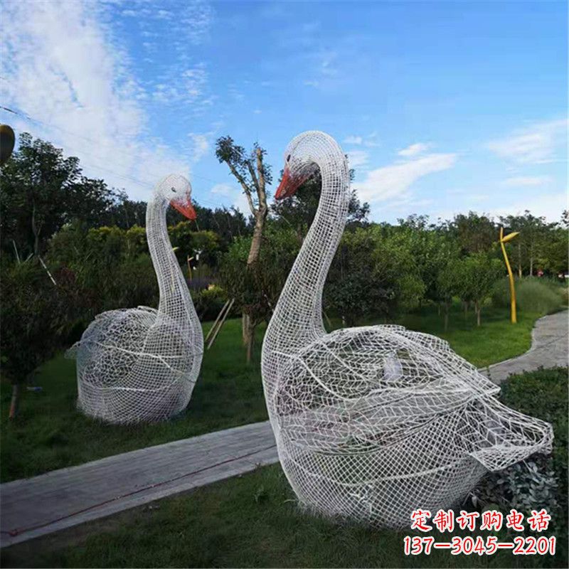 潍坊梦幻般的大型网格天鹅景观动物雕塑