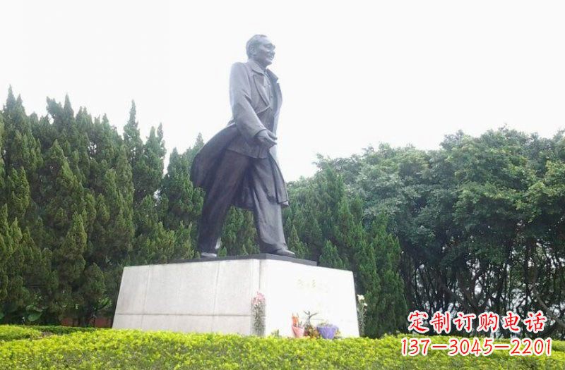 潍坊邓小平铜雕