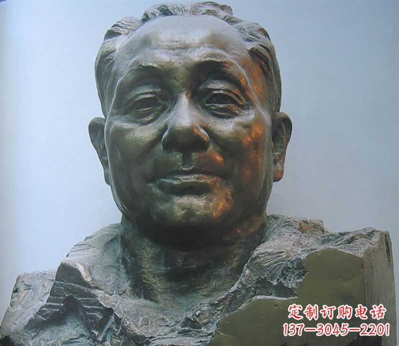 潍坊邓小平铜雕塑,缅怀伟人,给予未来的力量