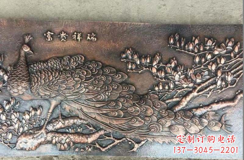 潍坊精美锻铜孔雀雕塑