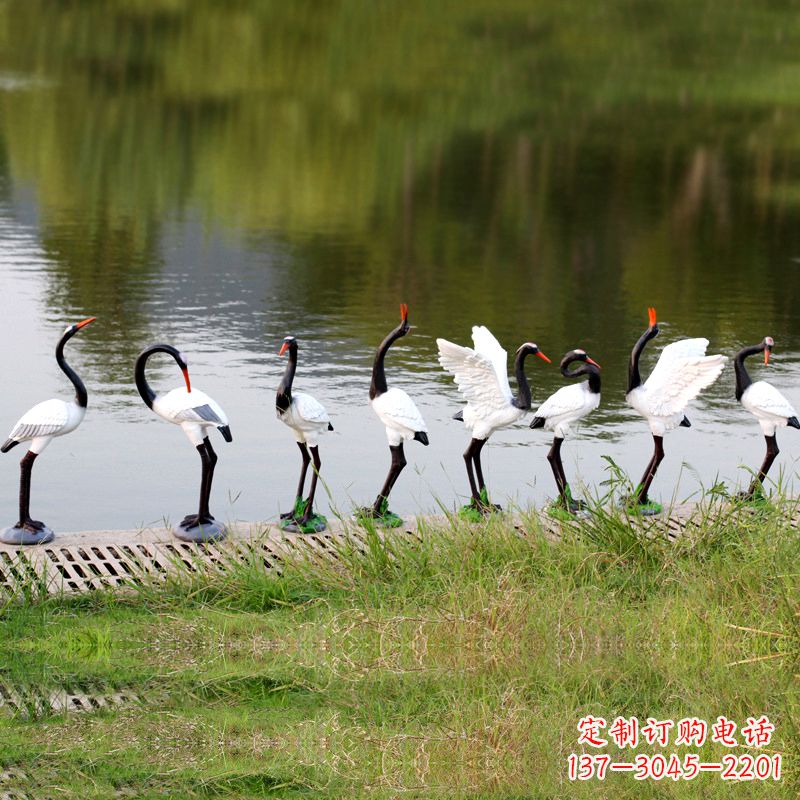 潍坊玻璃钢动物水池雕塑