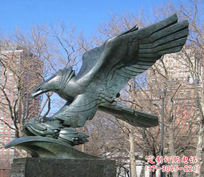 潍坊飞鹰石雕动物景观雕塑