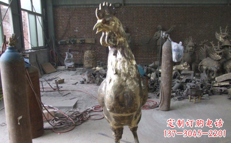 潍坊雕刻公鸡铜雕,铸就艺术之美
