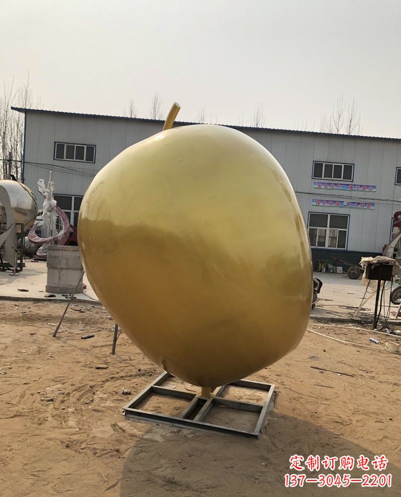潍坊仿铜质苹果玻璃钢雕塑