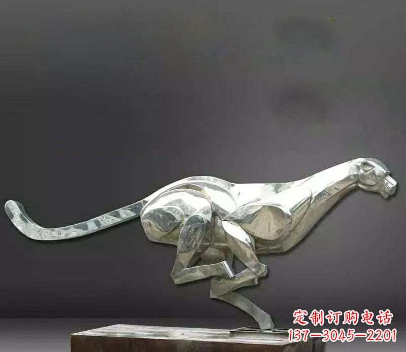 潍坊公园不锈钢奔跑的豹子动物雕塑