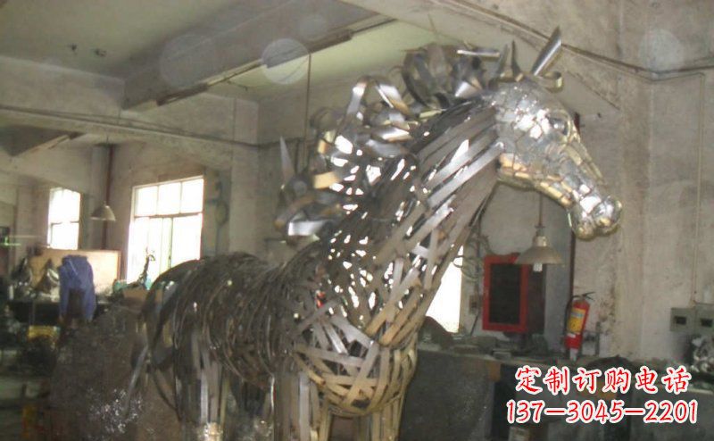 潍坊不锈钢抽象马动物雕塑