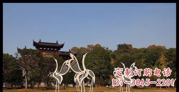 潍坊中领雕塑的精美不锈钢仙鹤雕塑